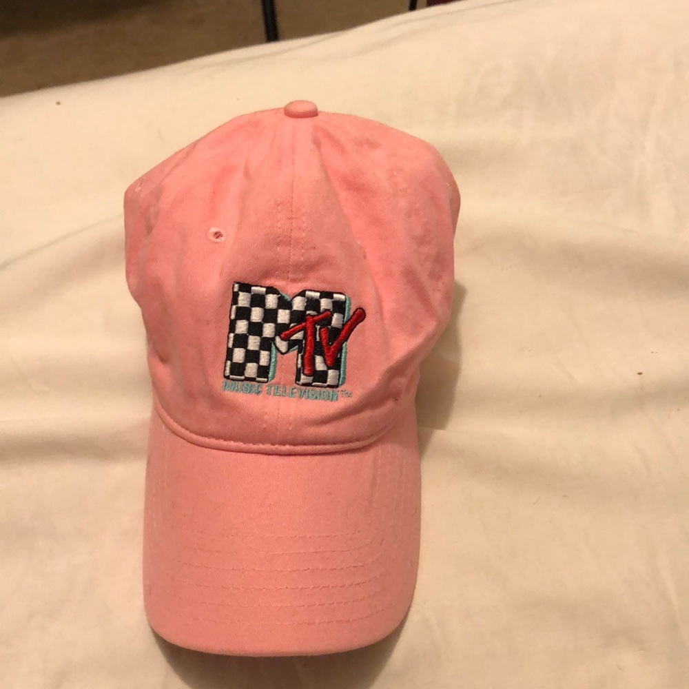 MTV pink hat